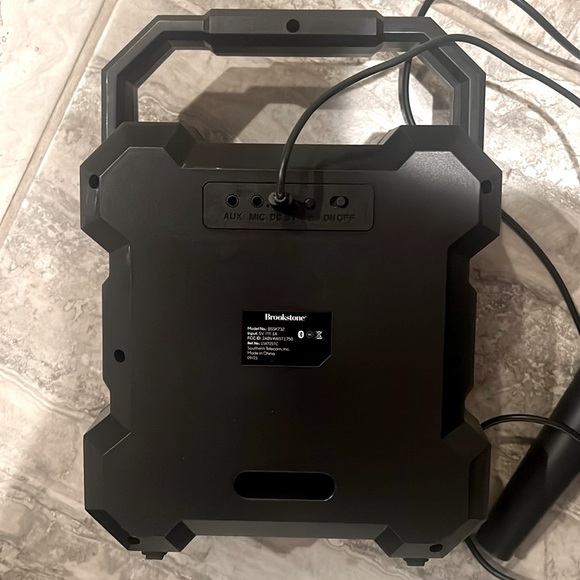 Brookstone Ruckus Portable Speaker with Microphone in Black, Open Box EXCELLENT! - Picture 12 of 13